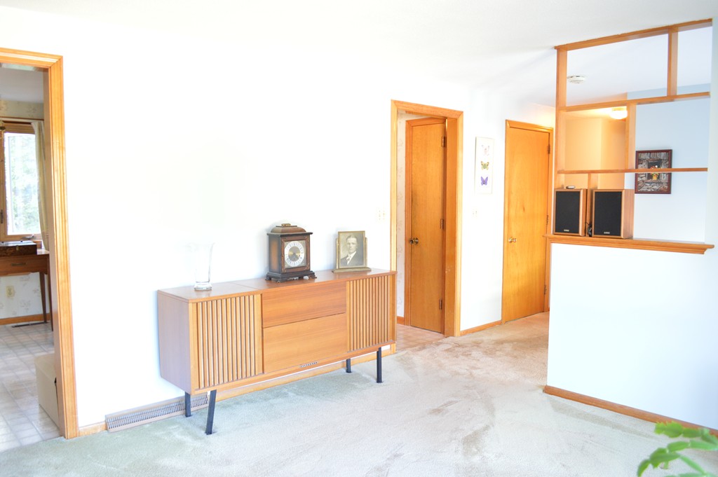 12 Saddleback Hill Road Bellingham, MA 02019 - Photo 5 of 19 Gallery Image 5
