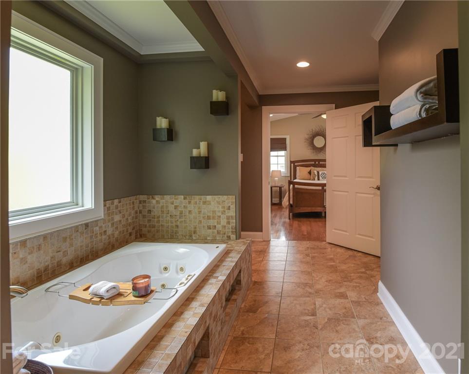 689 Justice Ridge Road Candler, NC 28715 - Photo 22 of 48 Gallery Image 22