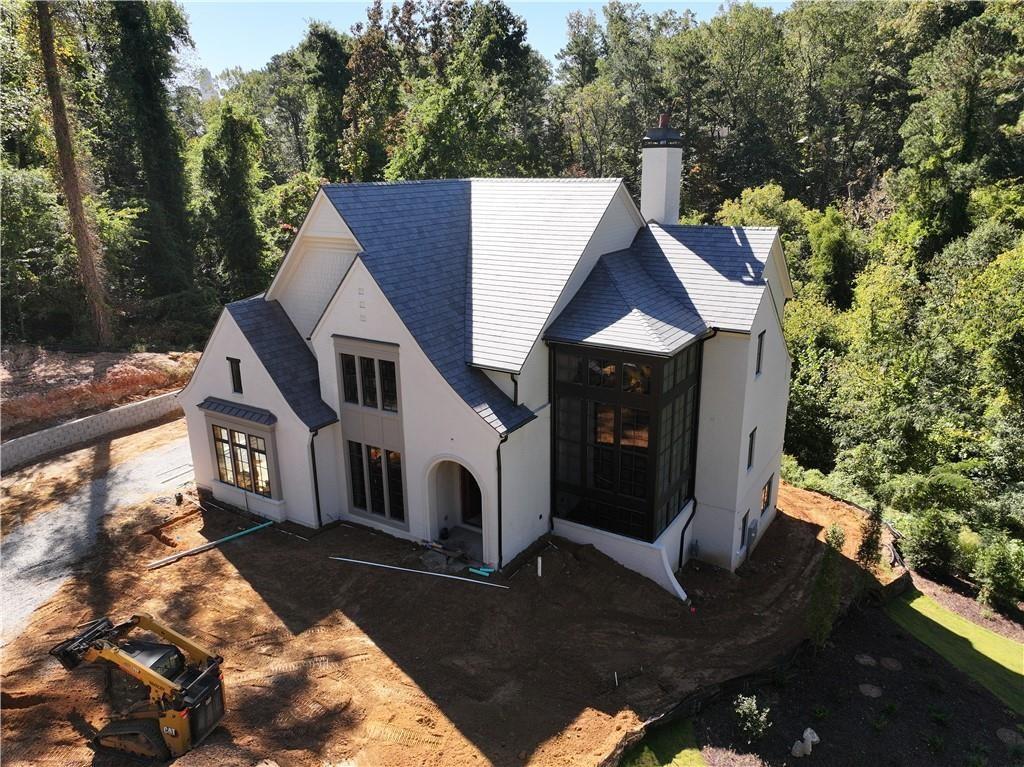 a house view with a outdoor space