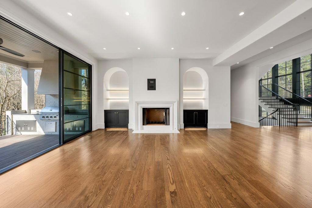 469 Emily Reed Lane Atlanta, GA 30342 - Photo 11 of 60