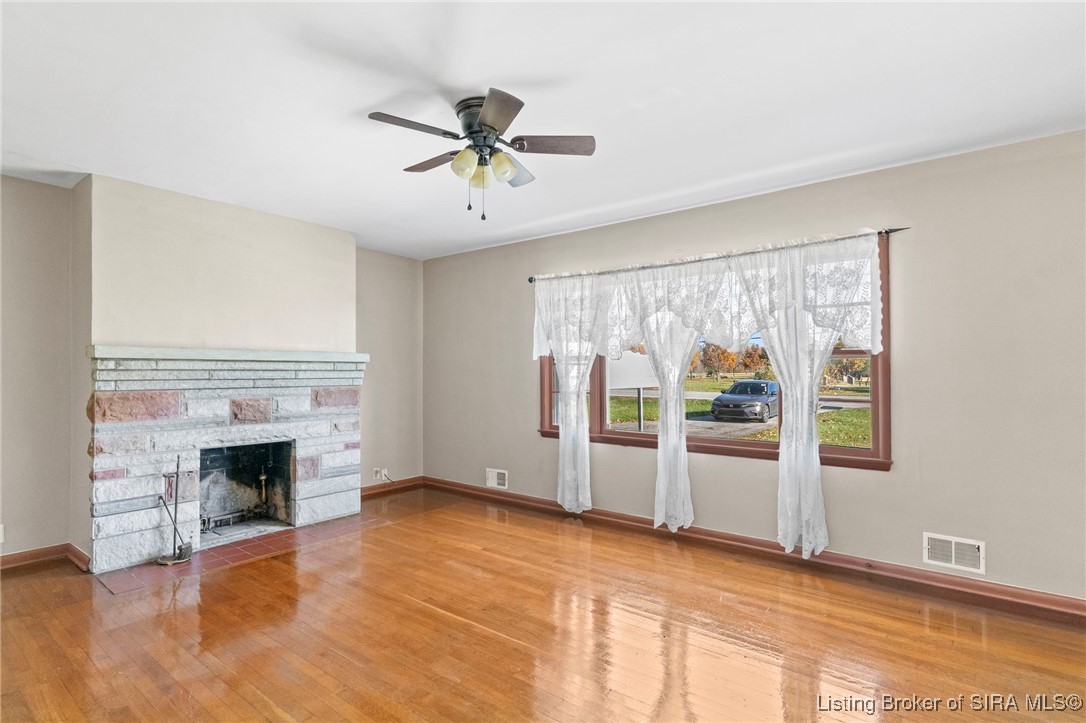 2705 Lanier Drive Madison, IN 47250 - Photo 3 of 24