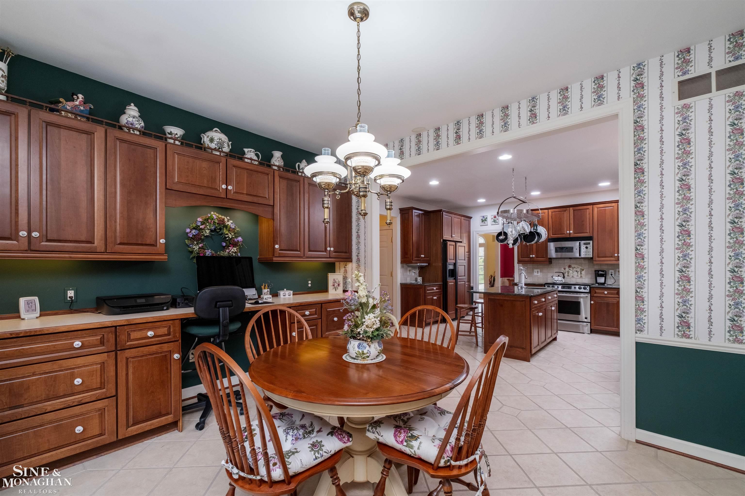 825 Bishop Road Grosse Pointe, MI 48230 - Photo 20 of 67 50189174-45d1de2b-a924-4de0-9836-27f44dd1aefd.JPG