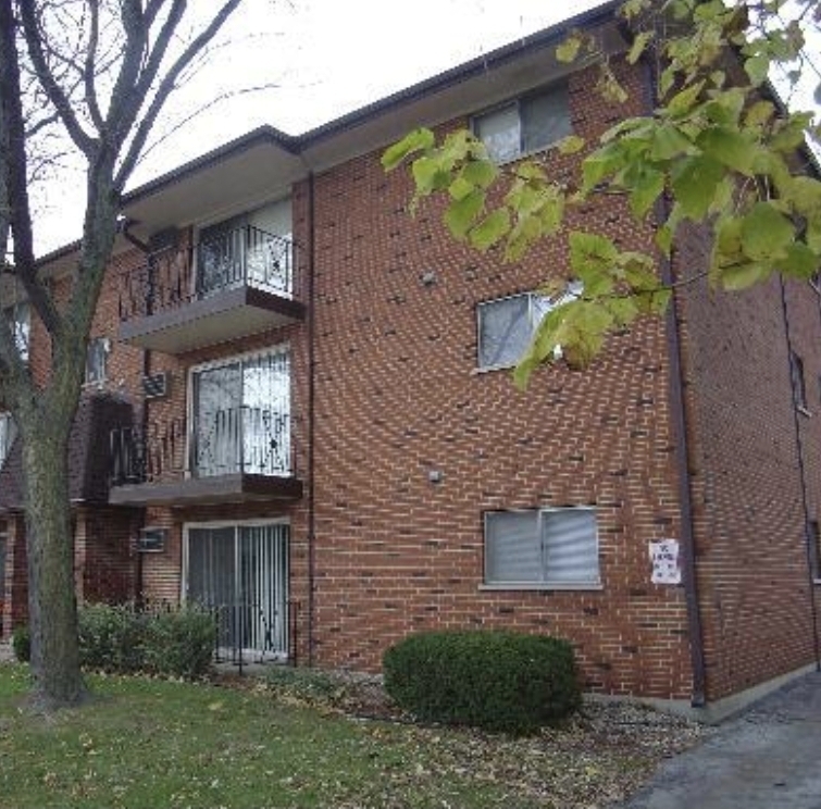 6360 Washington Street, Unit 2B Chicago Ridge, IL 60415 - Photo 1 of 8