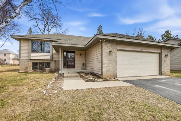 $299,900 | 2108 Killeen Court, St. Cloud, MN 56301