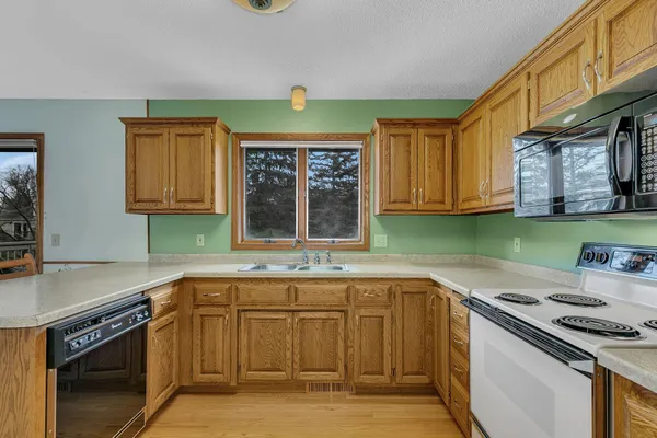 $299,900 | 2108 Killeen Court, St. Cloud, MN 56301