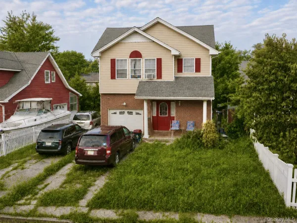 $765,000 | 1764 Browning Street, Baldwin, NY 11510