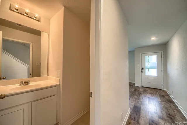 $2,375 | 4402 Chalk Flats, San Antonio, TX 78253