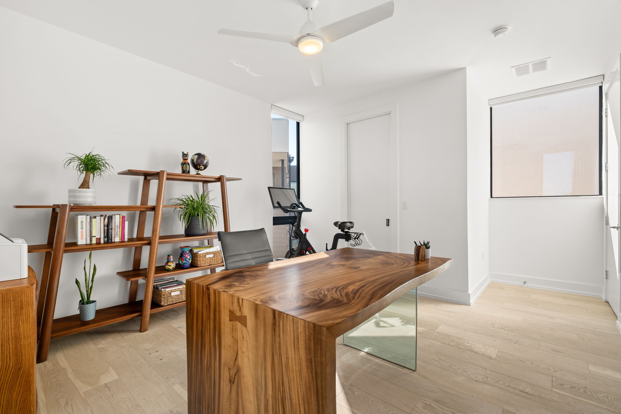 2524 Doc Reeves Street Austin, TX 78723 - Photo 25 of 40 Third bedroom on second level with jack and jill bath