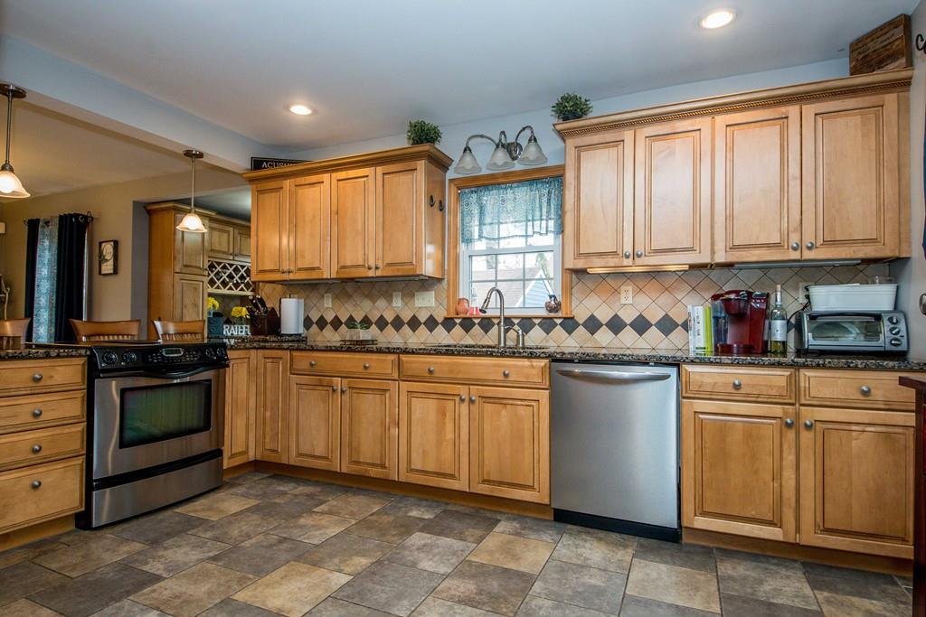 15 Pope Street Acushnet, MA 02743 - Photo 17 of 29