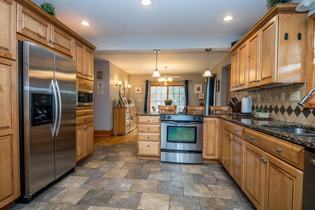 15 Pope Street Acushnet, MA 02743 - Photo 19 of 29