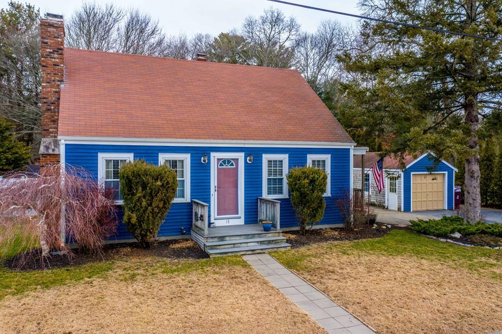 15 Pope Street Acushnet, MA 02743 - Photo 2 of 29