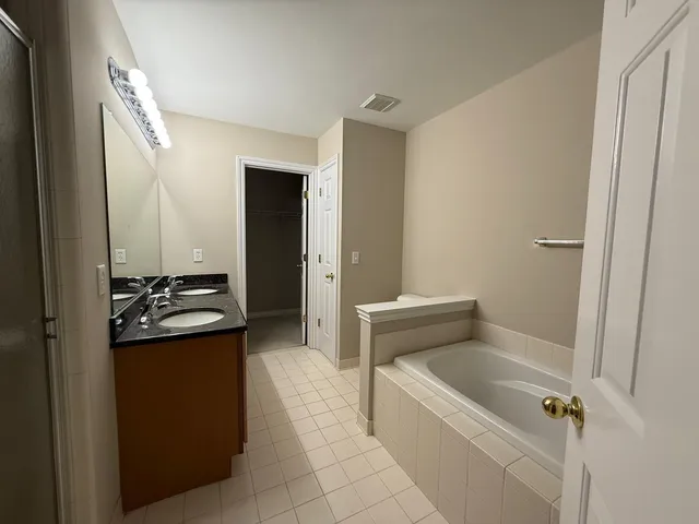 $2,200 | 5705 Hampshire Lane, Ypsilanti, MI 48197