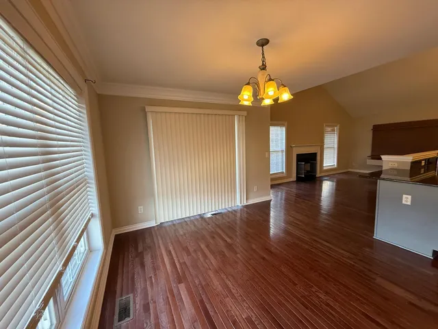 $2,200 | 5705 Hampshire Lane, Ypsilanti, MI 48197