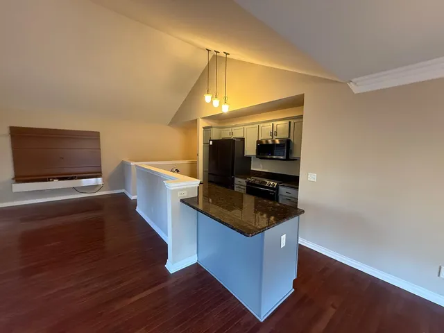 $2,200 | 5705 Hampshire Lane, Ypsilanti, MI 48197