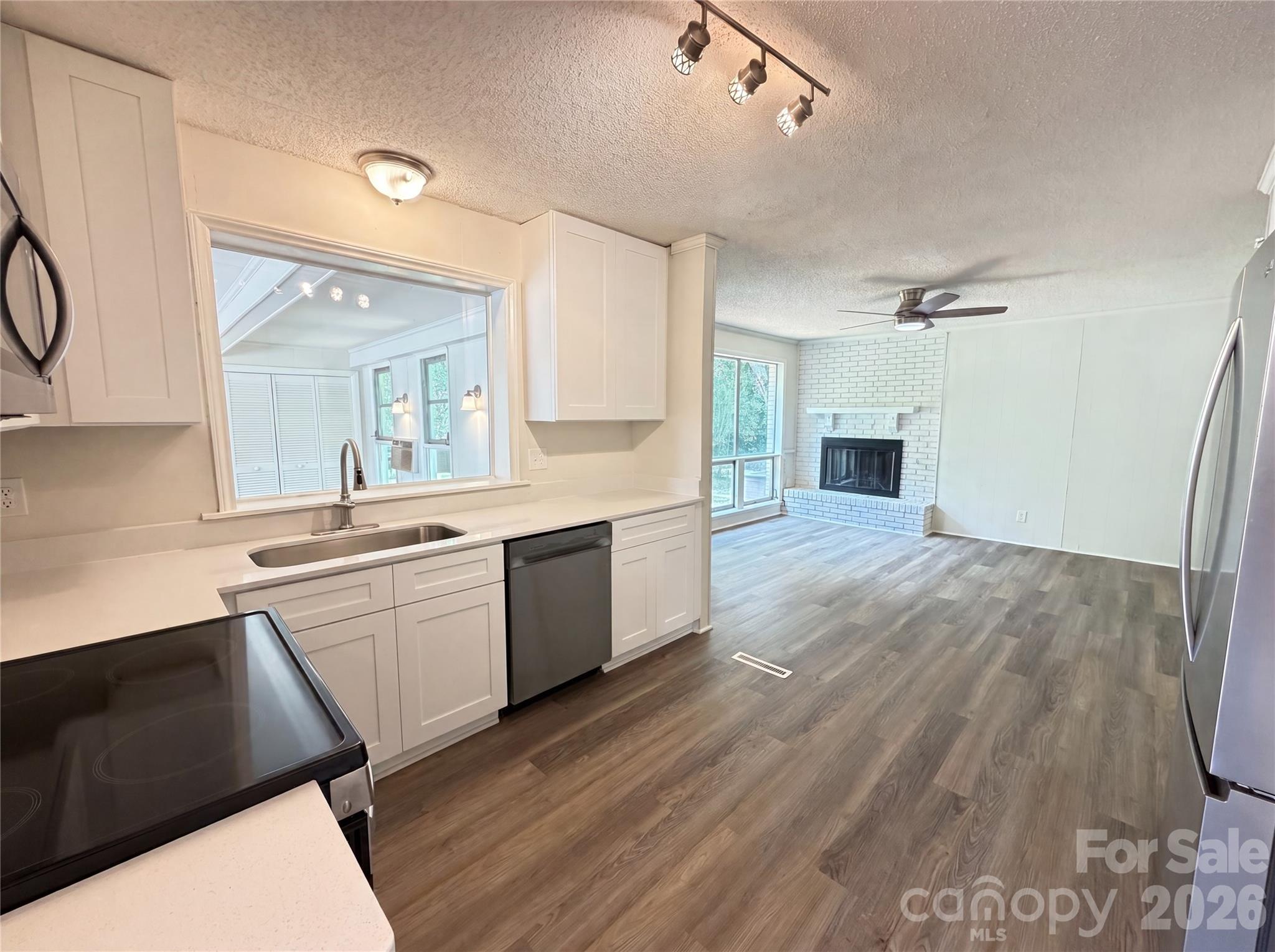 11932 Idlewild Road Matthews, NC 28105 - Photo 7 of 19