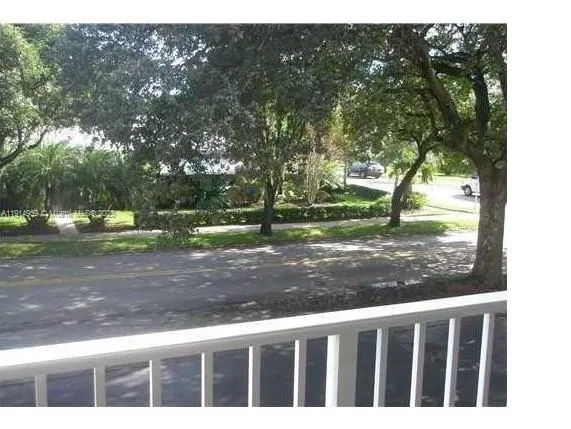 $1,700 | 1701 Washington Street, Unit 202, Hollywood, FL 33020