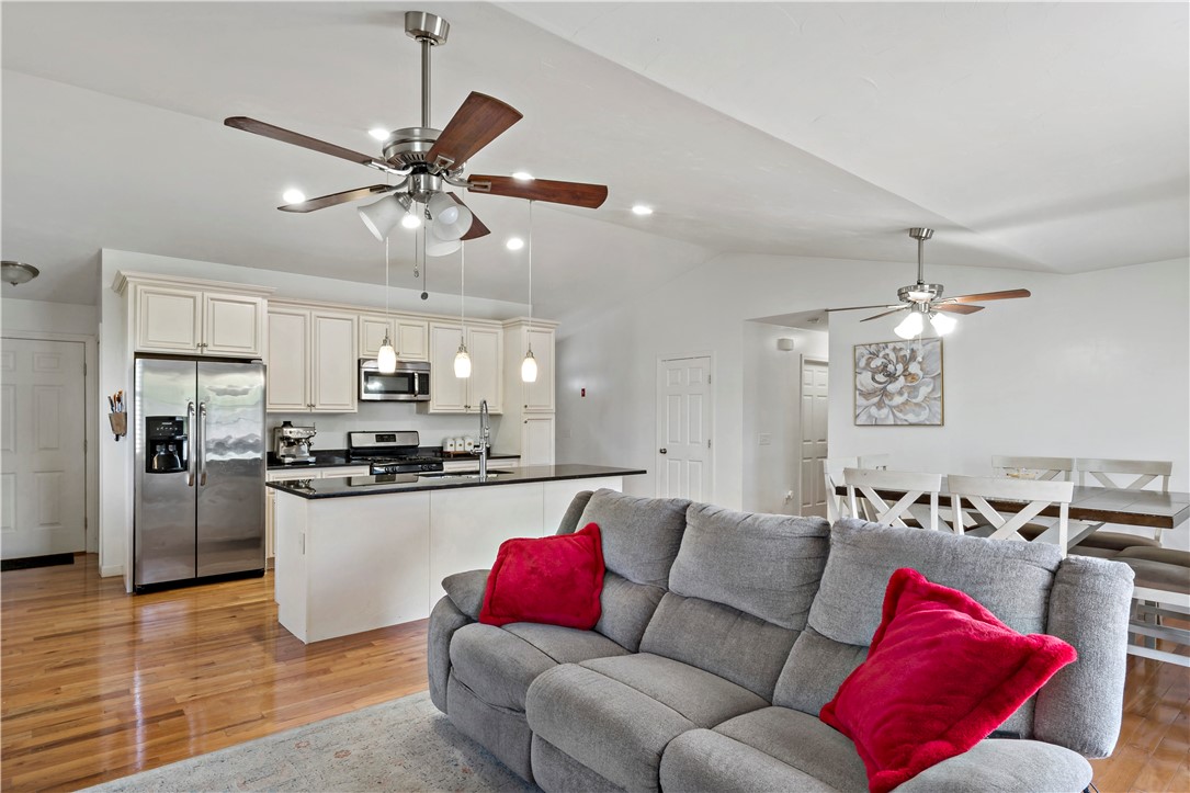 139 Danielle Drive Woonsocket, RI 02895 - Photo 7 of 20