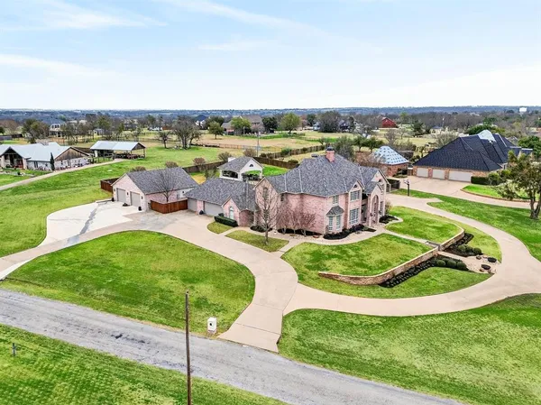 $1,700,000 | 2101 Lakeshore Drive, Cleburne, TX 76033