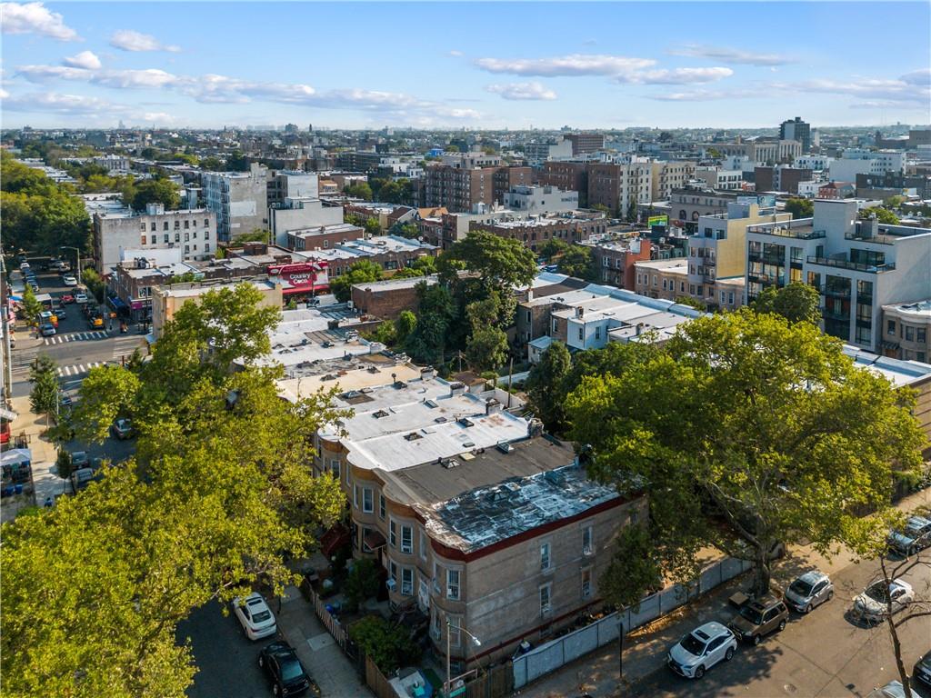 8 Raleigh Place Brooklyn, NY 11226 - Photo 20 of 21 a view of a city