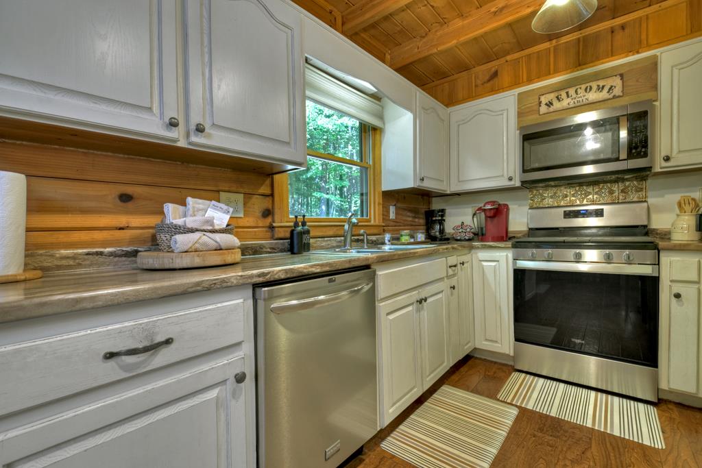 367 Laurel Mountain Road Blue Ridge, GA 30513 - Photo 17 of 57 Gallery Image 17
