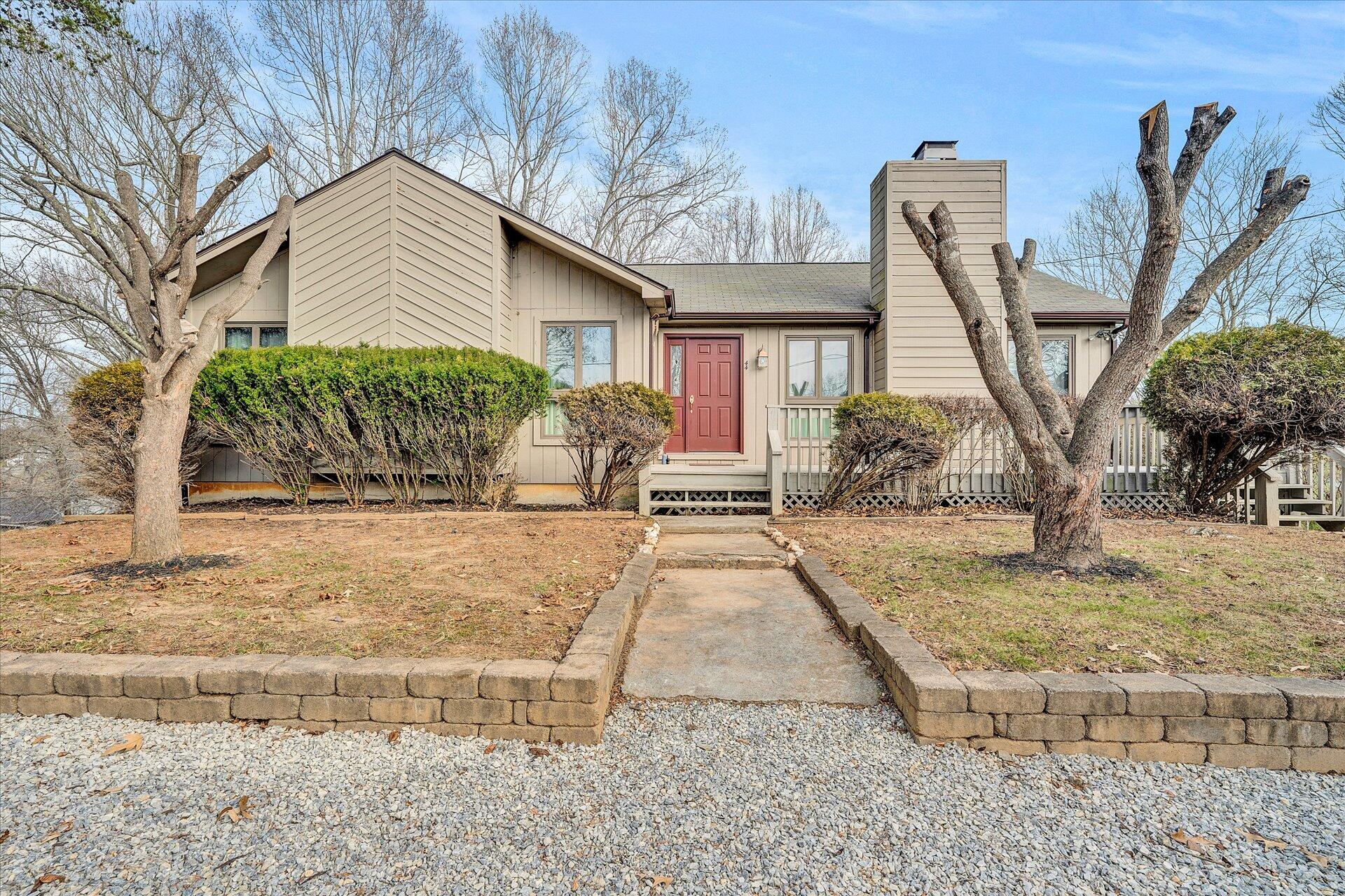 44 Overlook Road Hardy, VA 24101 - Photo 2 of 52 02-DSC00148