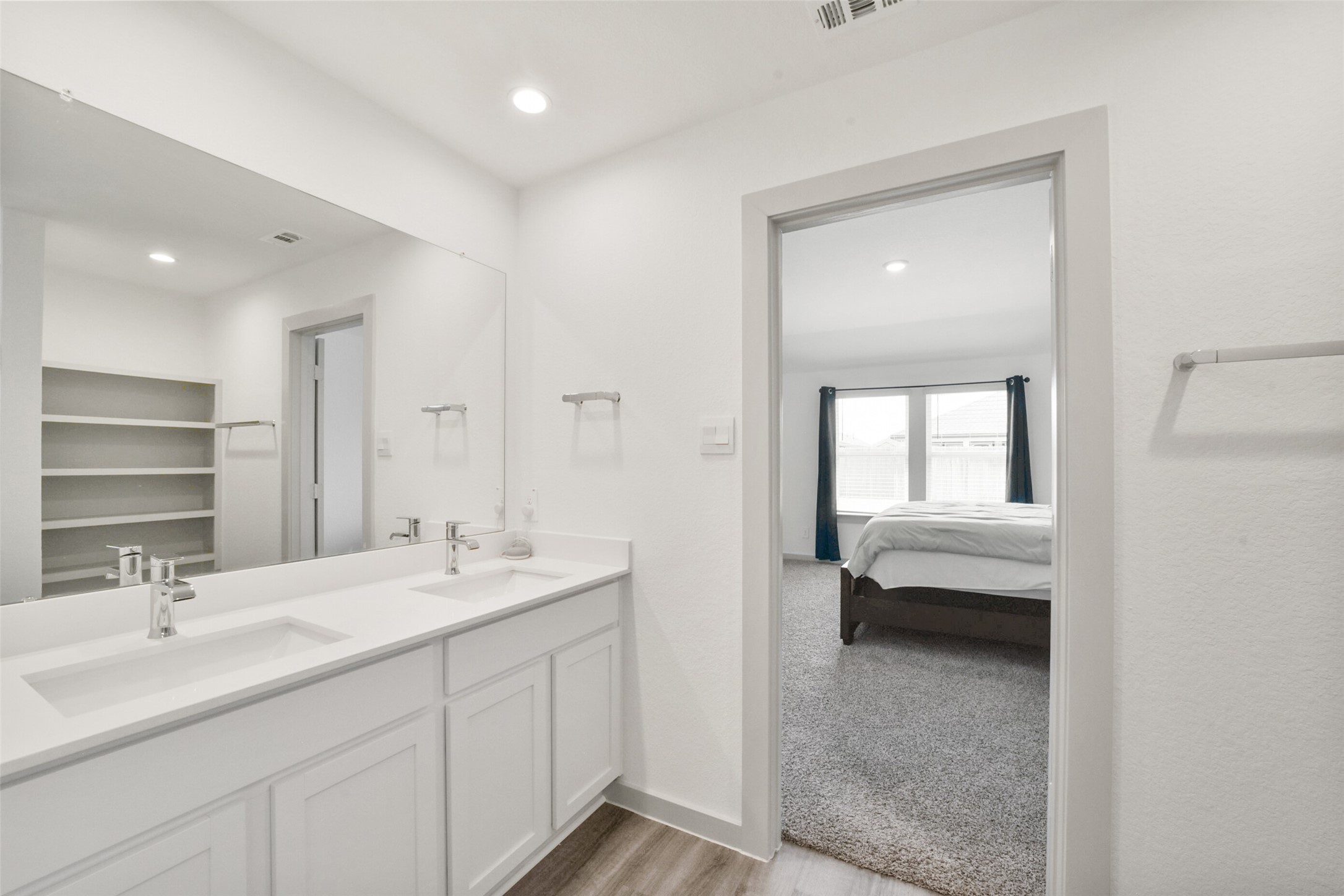 7834 Wrangler Shack Lane Rosharon, TX 77583 - Photo 15 of 29 Gallery Image 15