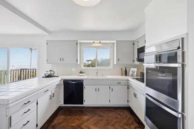 $2,398,000 | 1297 Vista Grande, Millbrae, CA 94030