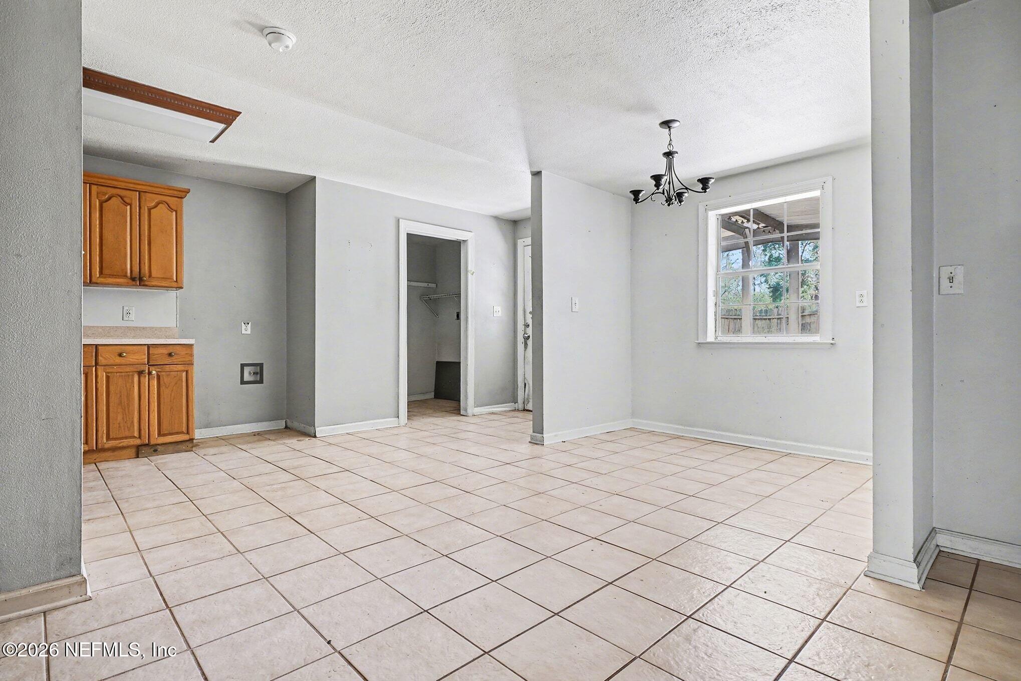 16032 Blyler Road Jacksonville, FL 32218 - Photo 6 of 16 006_file_1430