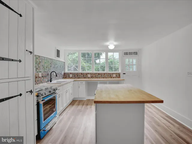 $593,900 | 1 Wyomissing Hills Boulevard, Reading, PA 19609