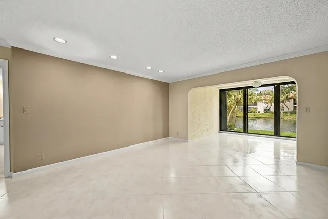 $3,200 | 21691 Tall Palm Circle, Unit 3C, Boca Raton, FL 33433