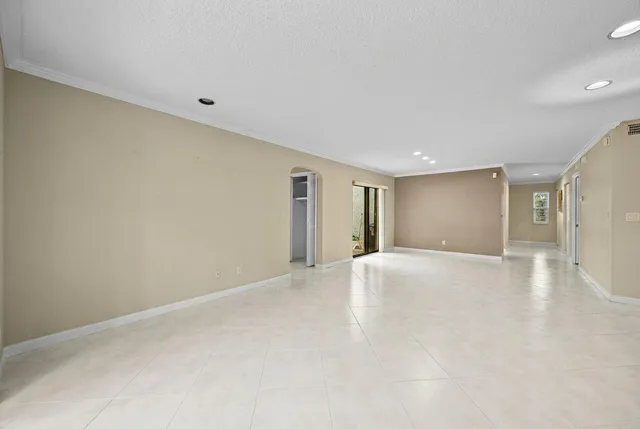 $3,200 | 21691 Tall Palm Circle, Unit 3C, Boca Raton, FL 33433