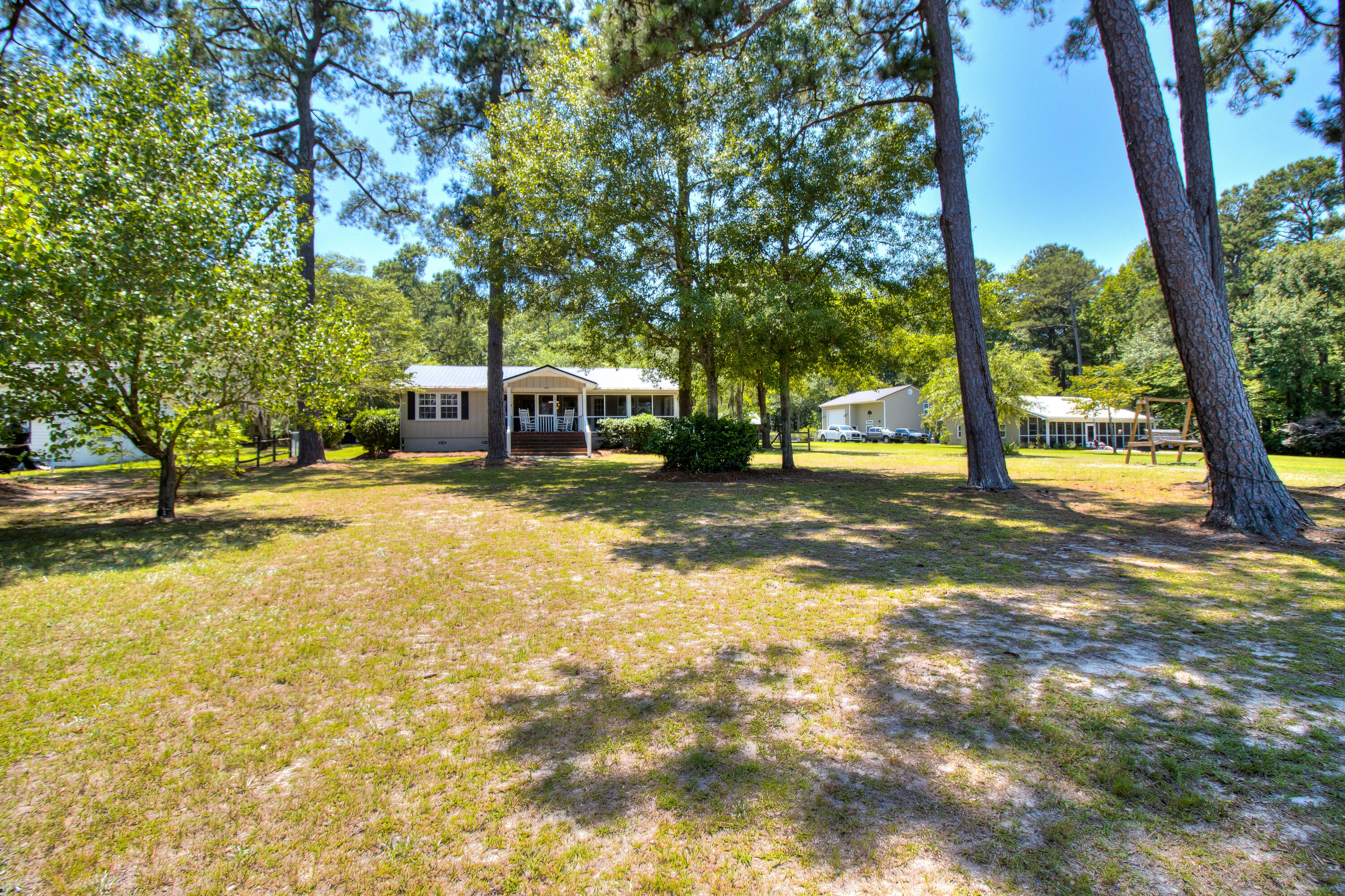 1519 Clubhouse Road Summerton, SC 29148 - Photo 35 of 69 37