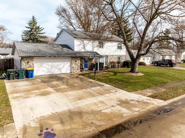 $259,900 | 2210 West Christy Lane, Muncie, IN 47304