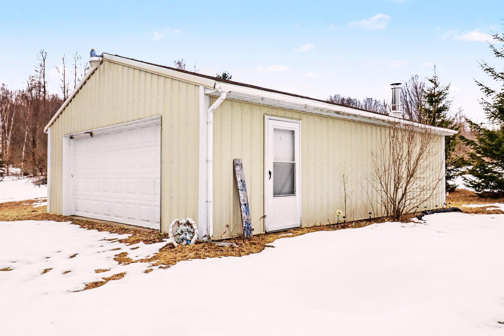 4395 North Raymond Road Luther, MI 49656 - Photo 17 of 22 2nd Garage