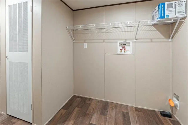 a view of utility room