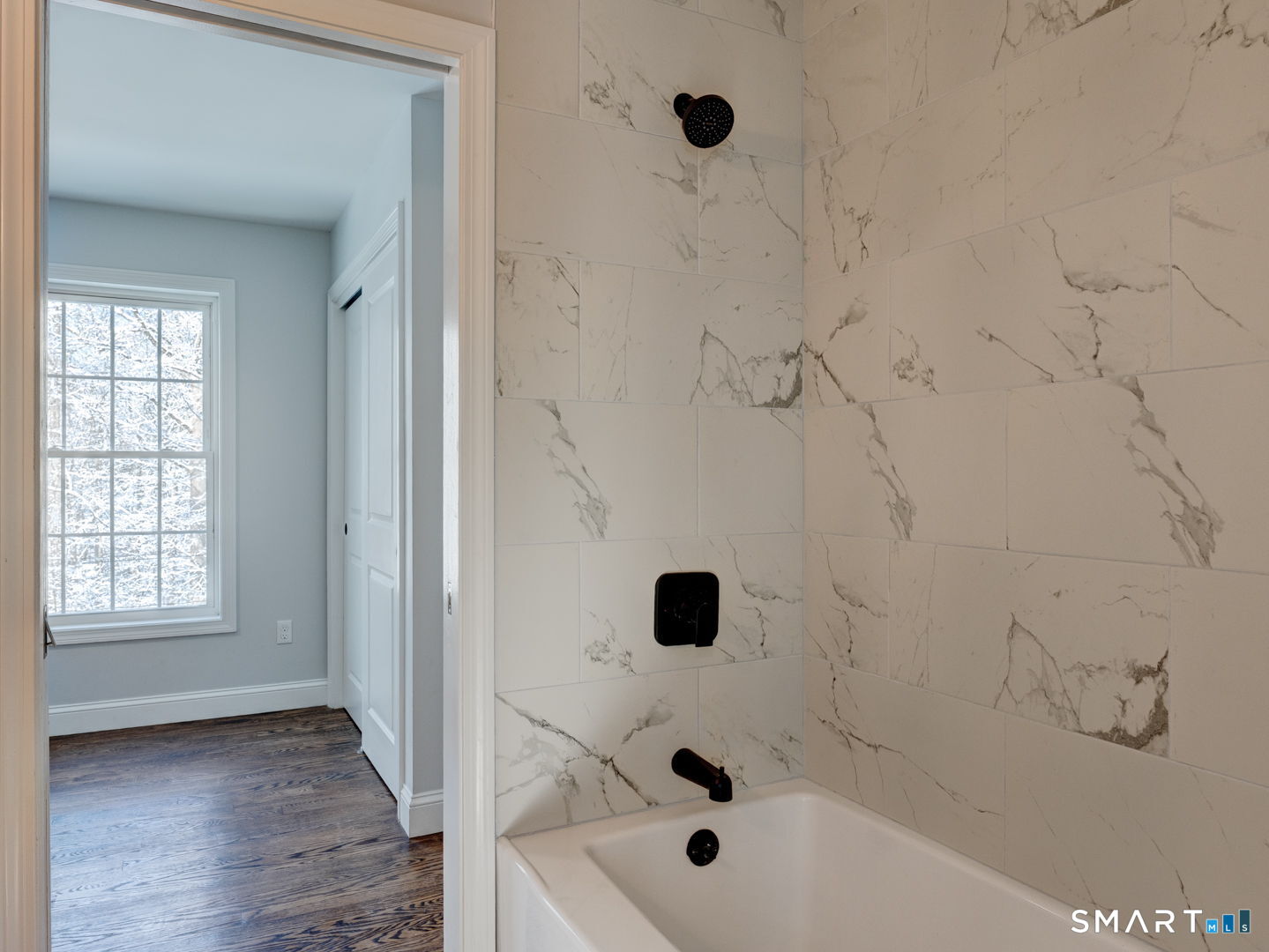 368 Reservoir Road New Britain, CT 06052 - Photo 23 of 32 a bathroom with a tub