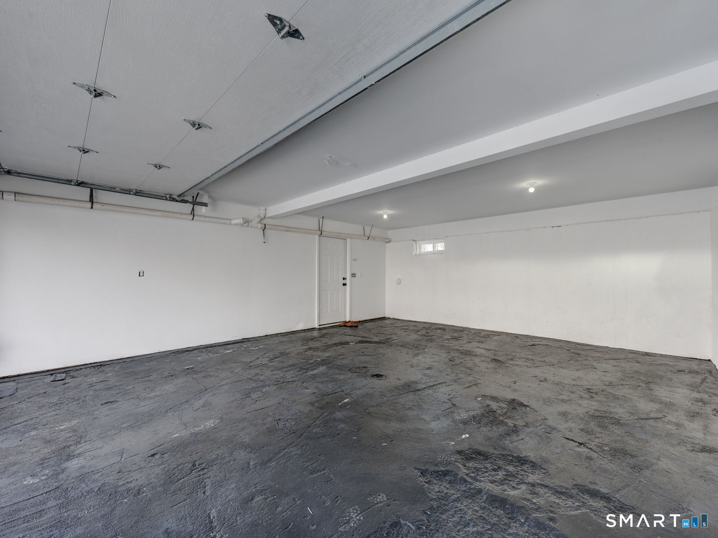 368 Reservoir Road New Britain, CT 06052 - Photo 27 of 32