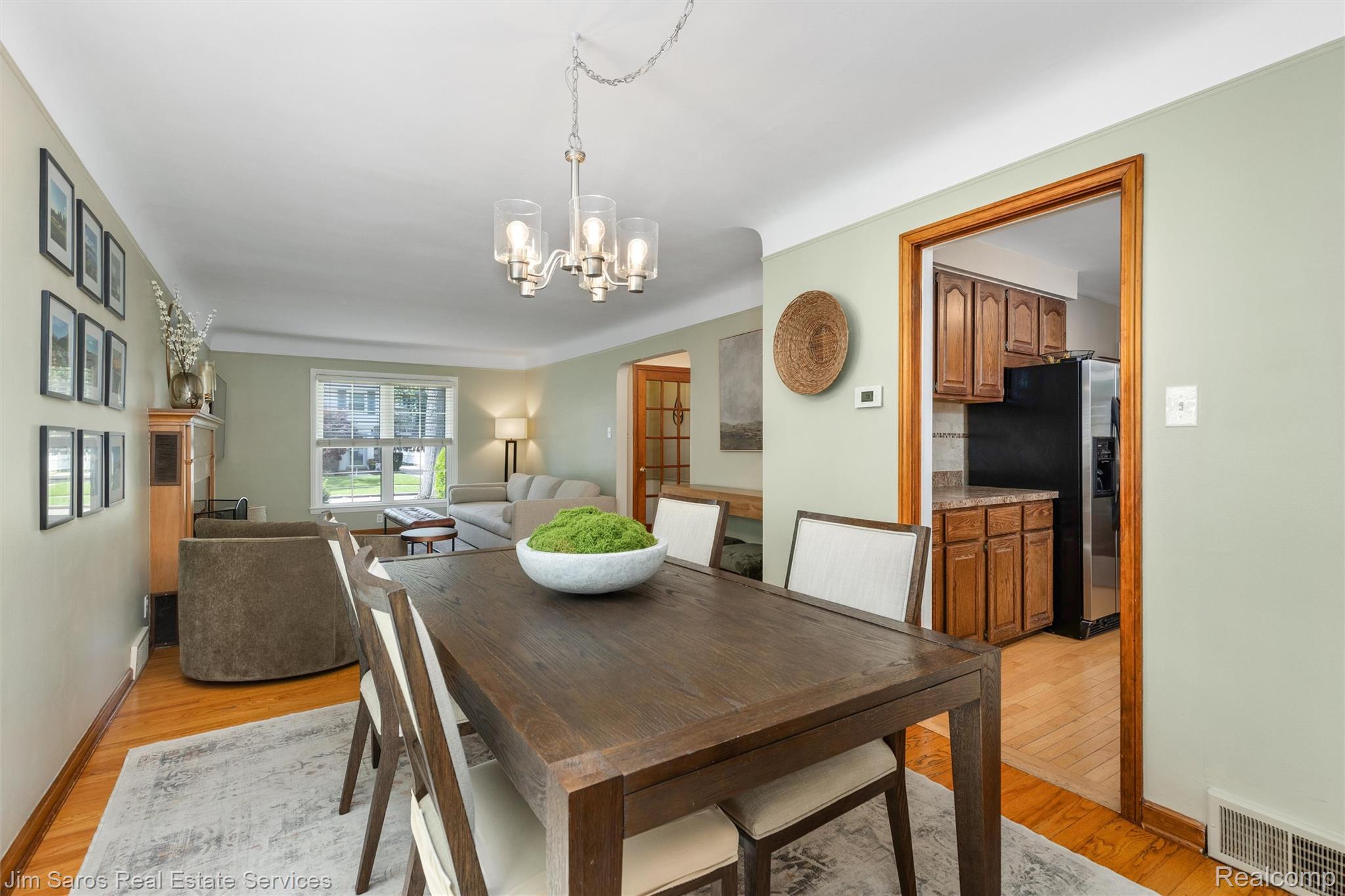 461 Allard Road Grosse Pointe, MI 48236 - Photo 7 of 38 11-461 Allard Rd Grosse Pointe Farms 0015.jpg
