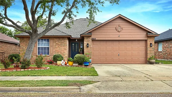 $255,900 | 1004 La Mirada, Portland, TX 78374