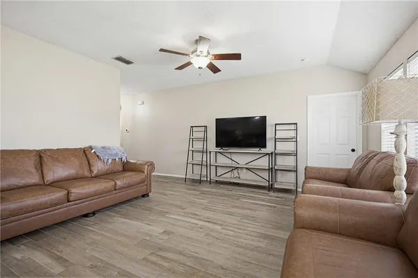 $255,900 | 1004 La Mirada, Portland, TX 78374