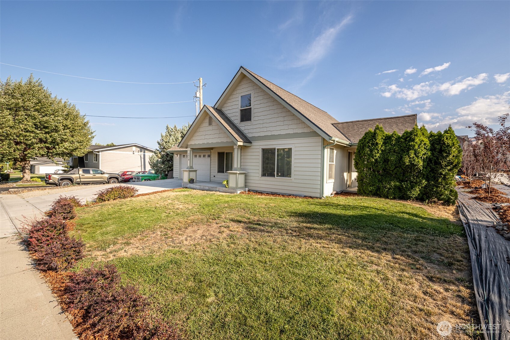 1519 Springwater Avenue Wenatchee, WA 98801 - Photo 4 of 25