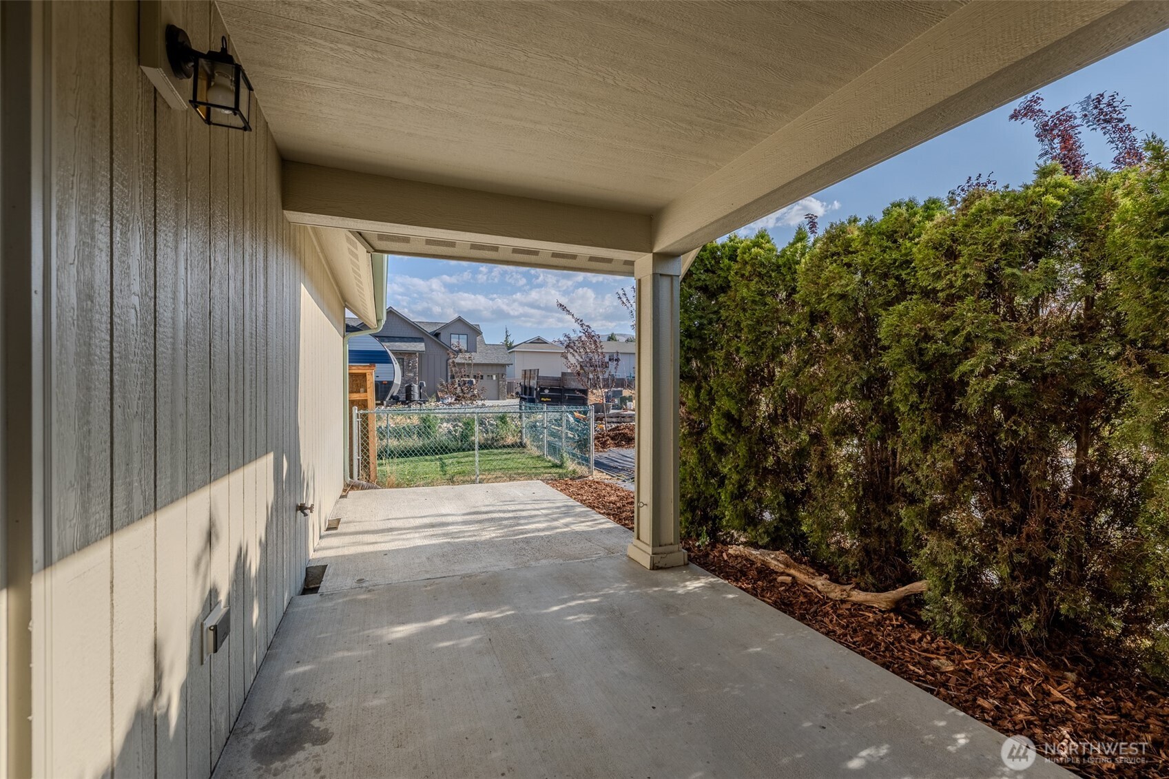 1519 Springwater Avenue Wenatchee, WA 98801 - Photo 5 of 25