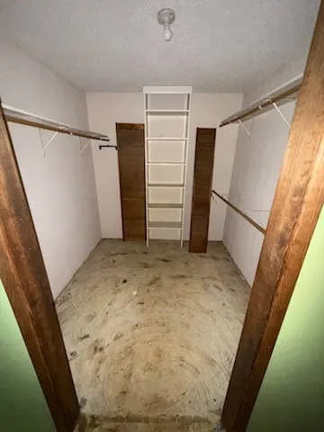 a view of walk in closet