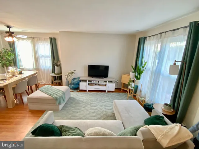 $334,500 | 1 Appledowre Court, Unit 137, Germantown, MD 20876