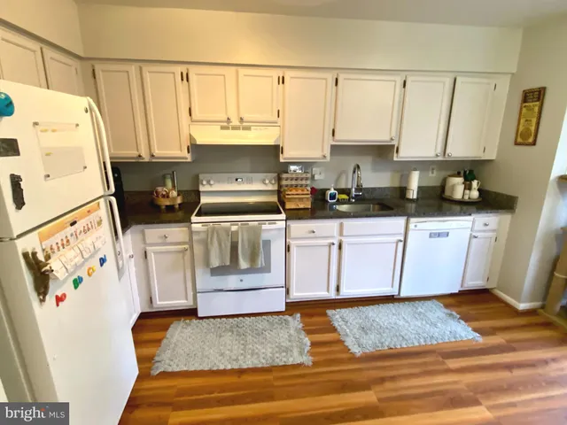 $334,500 | 1 Appledowre Court, Unit 137, Germantown, MD 20876