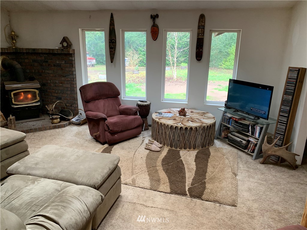 708 Burchett Road Onalaska, WA 98570 - Photo 8 of 40 Gallery Image 8
