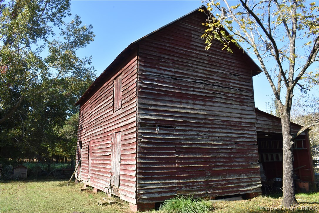 186 Aarons Bch Road Diggs, VA 23045 - Photo 35 of 40 Large barn!