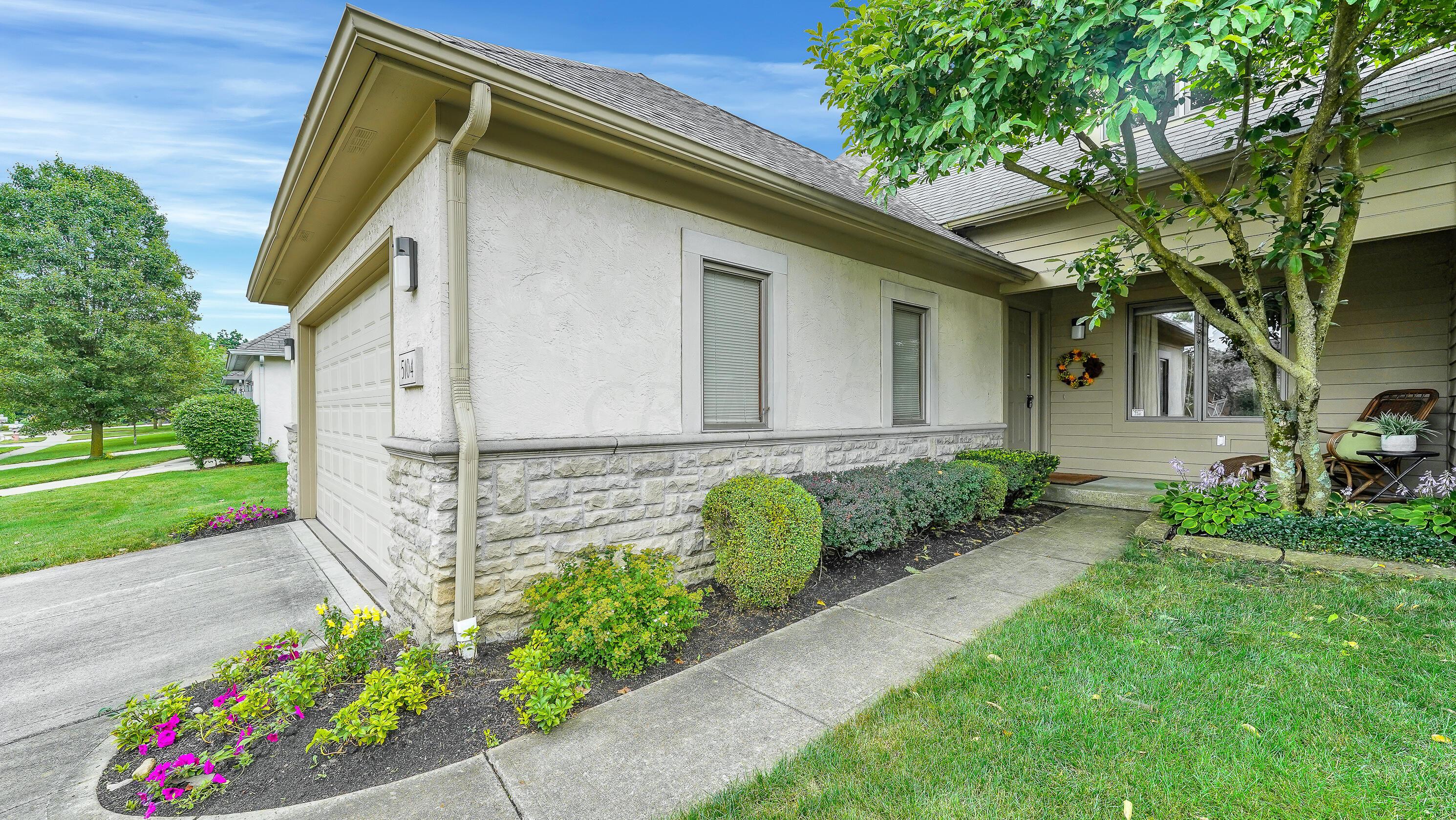 5104 Postlewaite Road Columbus, OH 43235 - Photo 4 of 49 Gallery Image 4