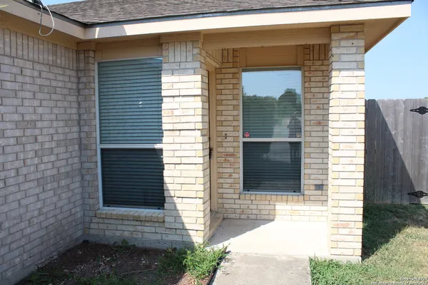 $1,295 | 2742 Farm To Market Road 1044, Unit 2742, New Braunfels, TX 78130