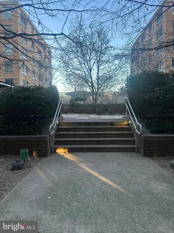 $1,830 | 800 4th Street Southwest, Unit S325, Washington, DC 20024